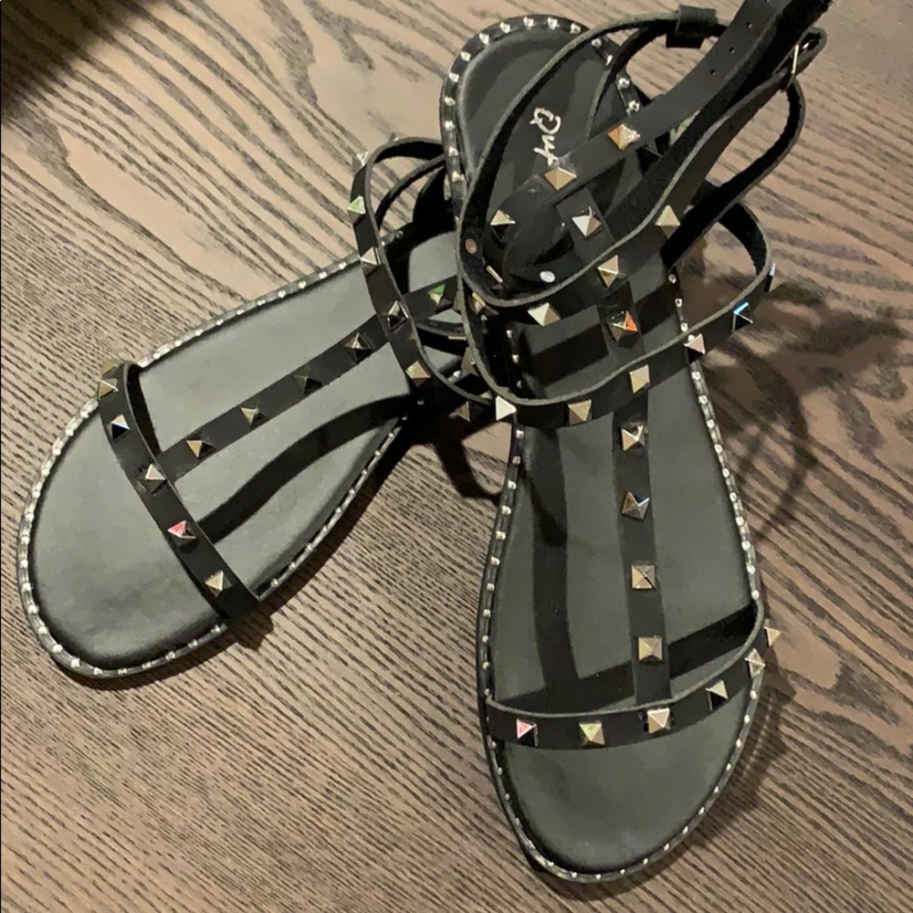 Black sandals
